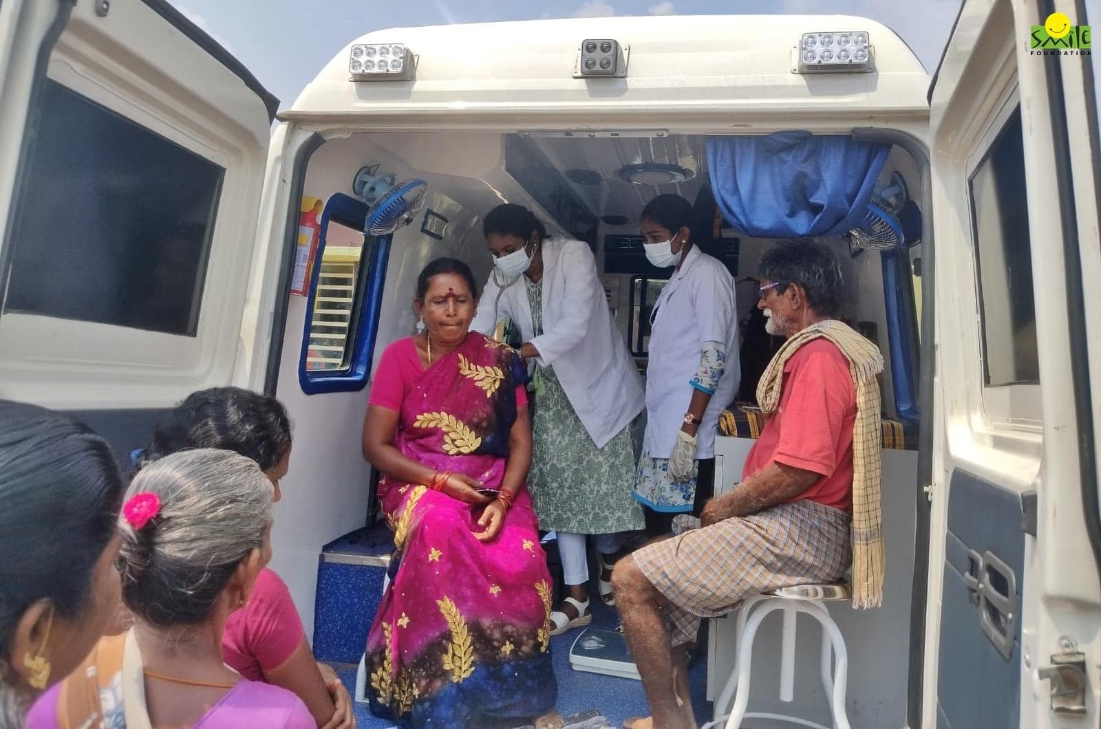 Patients getting treated by doctors of Smile on Wheels